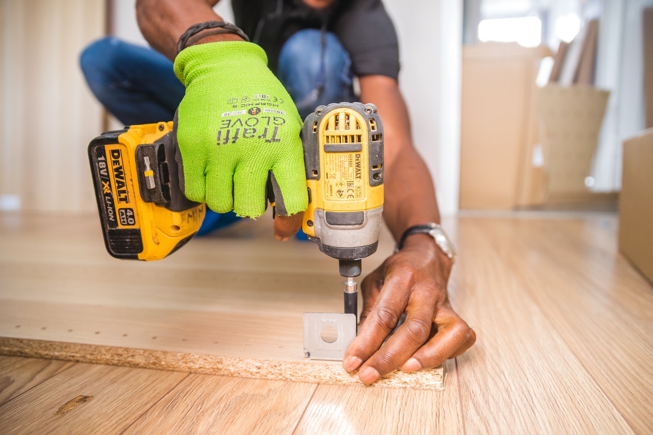 Handyman-Ipswich does laminate flooring